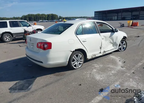 2007 Volkswagen Jetta 2.5 z USA, uszkodzony, nr VIN 3VWRF71K87M050583